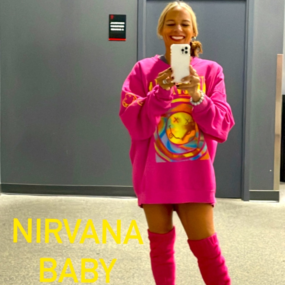 Meet your Posher, Deezll